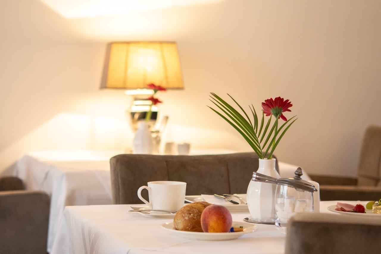 Gartenhotel Luisental มึลไฮม์ อันแดร์ รัวร์ ภายนอก รูปภาพ