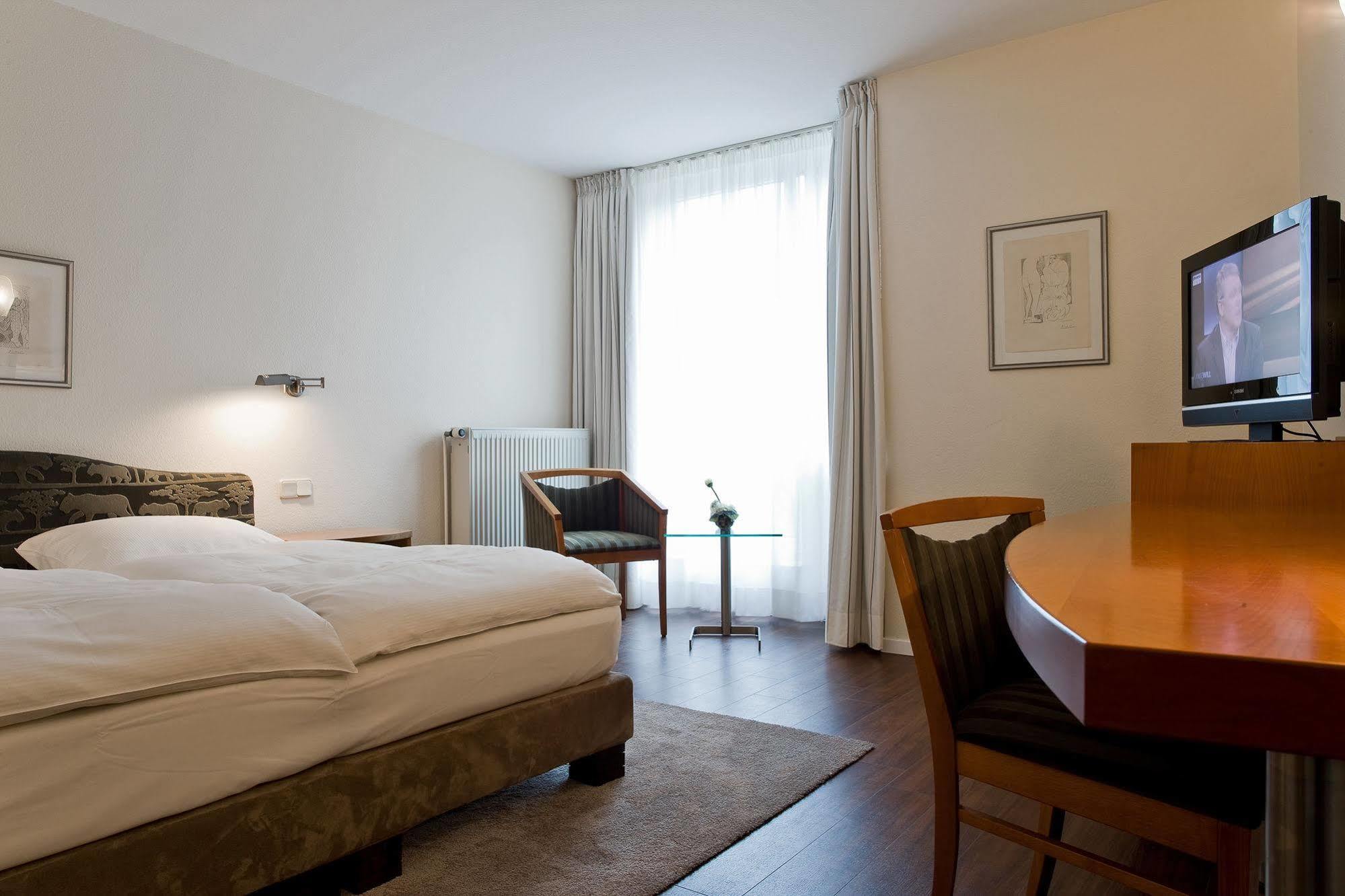 Gartenhotel Luisental มึลไฮม์ อันแดร์ รัวร์ ภายนอก รูปภาพ