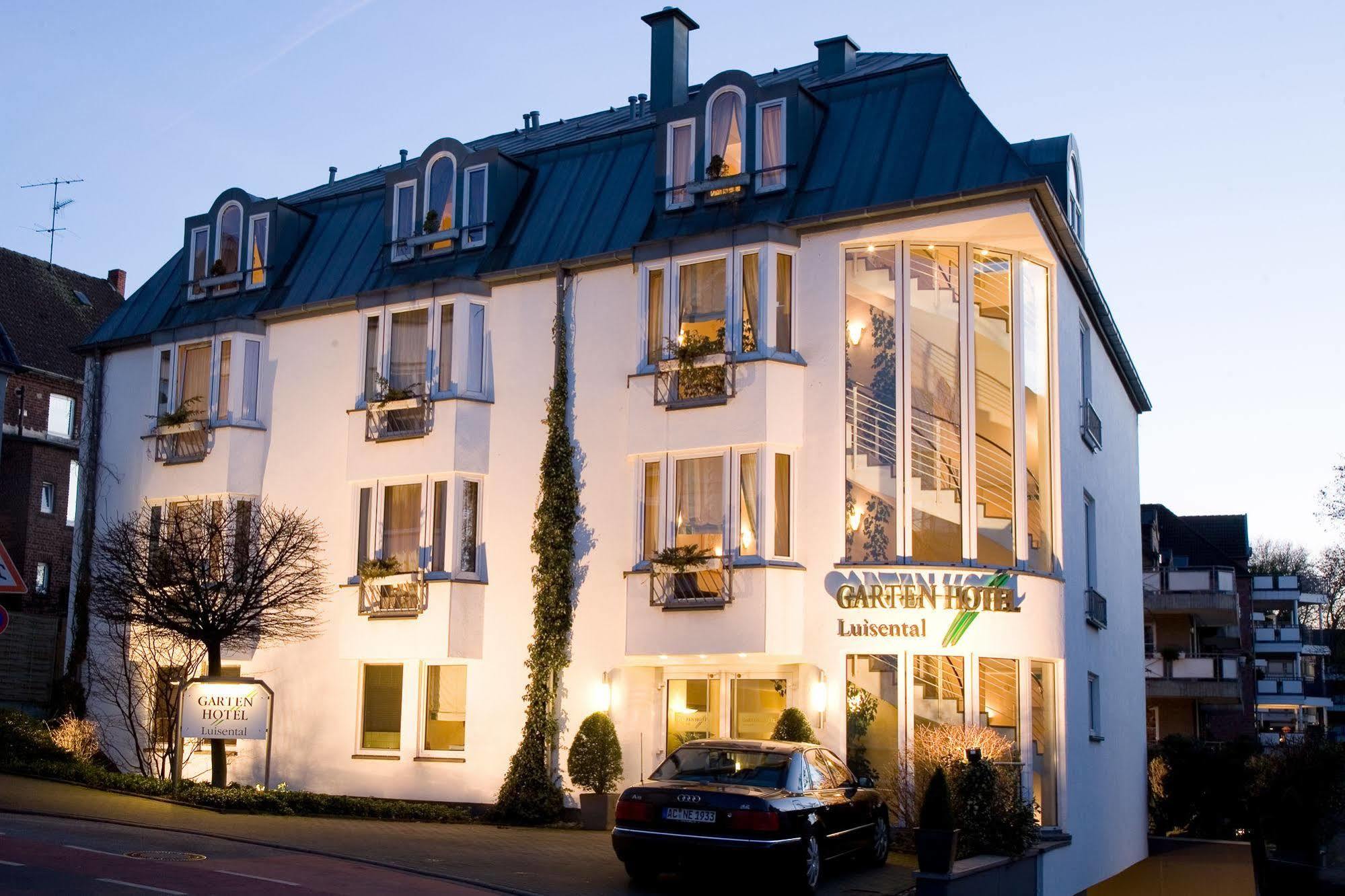 Gartenhotel Luisental มึลไฮม์ อันแดร์ รัวร์ ภายนอก รูปภาพ